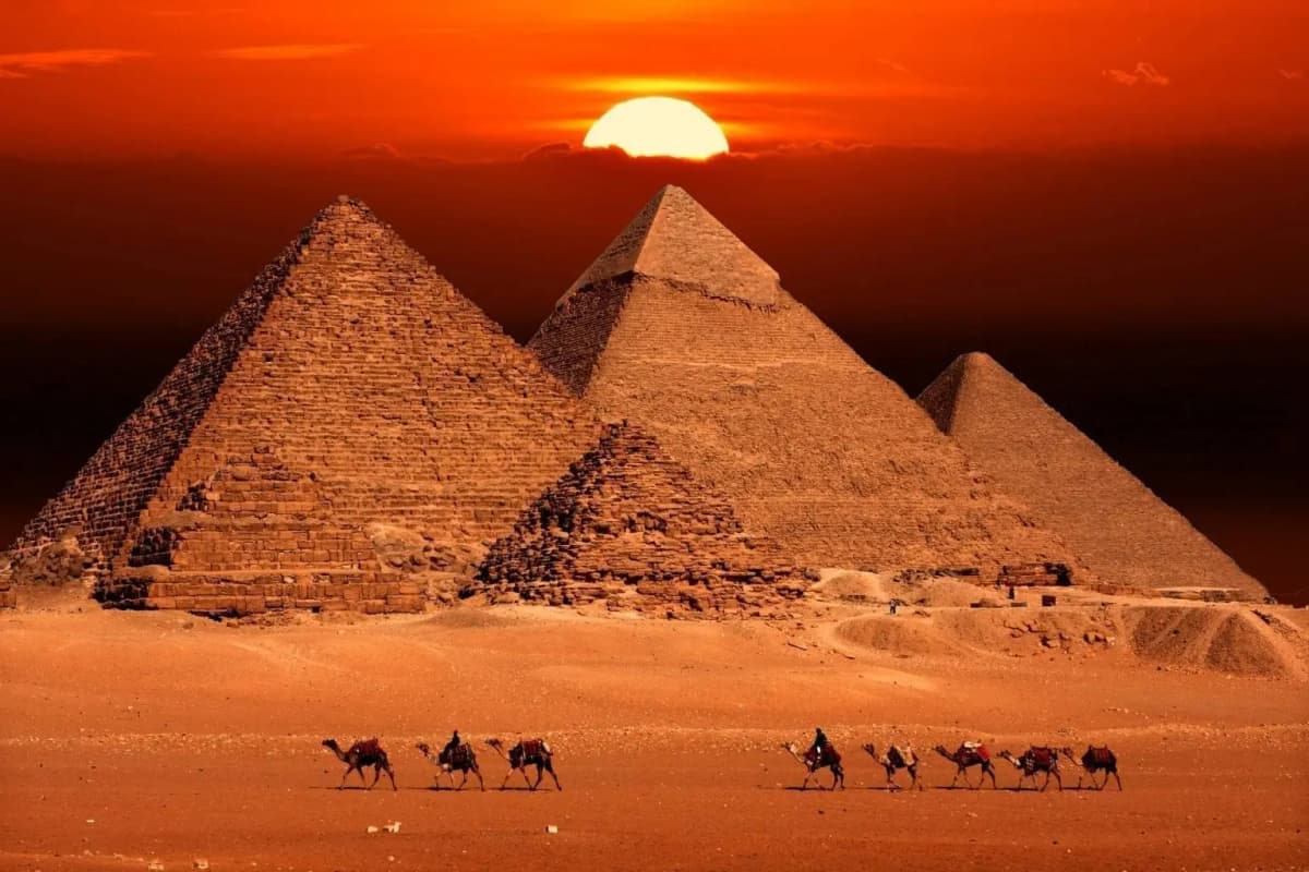 Secrets of Khufu Pyramid with Private Guide